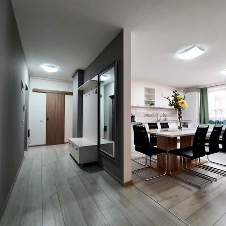 West Luxury Apartment Cluj Napoca Bagian luar foto