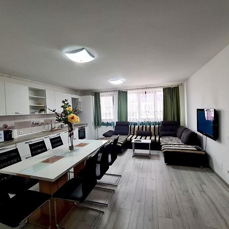 West Luxury Apartment Cluj Napoca Bagian luar foto